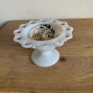 Vintage Anchor Hocking Milk Glass Pedestal Bowl Scalloped Lace Edge Old